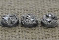  [04658] Kaboszon brokatowy druzy srebrny 8mm