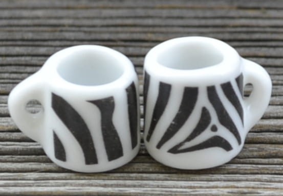 61424 Miniaturowy kubek ceramiczny zebra