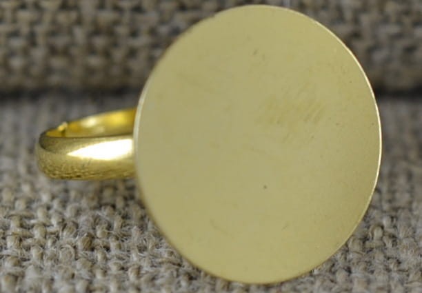 20318 Klasyczna baza pierścionka 18mm w kolorze złotym