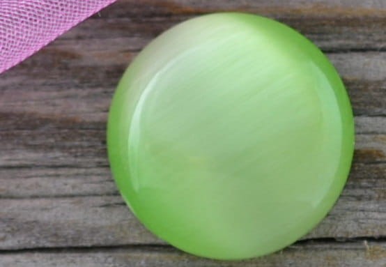  046107 Kaboszon szklany kocie oko 14mm seledynowy 2szt