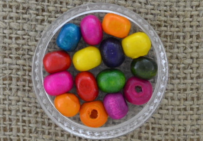 Koraliki kolorowe drewniane 6*5mm 100szt