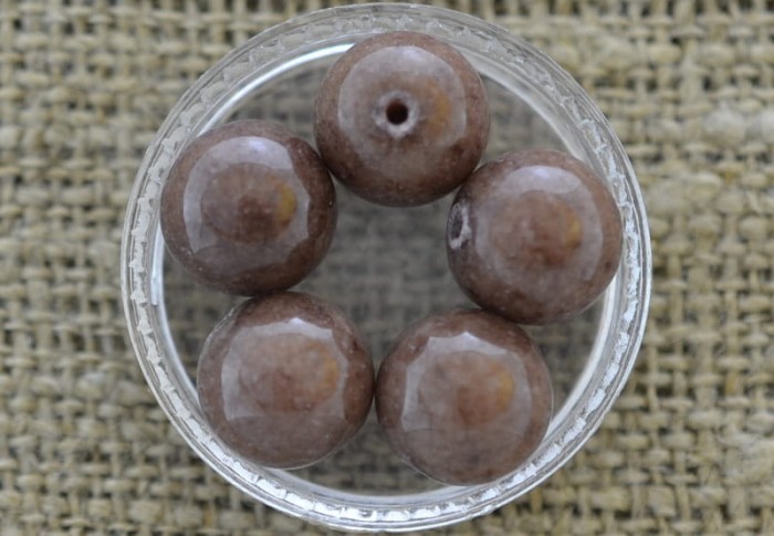 240504 Kamień naturalny jadeit 10mm kakaowy