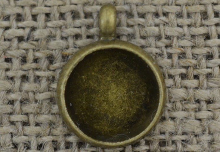 [101208] Klasyczna baza medalionu w kolorze brązu na kaboszon 10mm 2szt