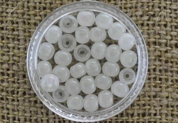 71220 Koralik szklany perełka gładka transparentna 4mm biała 30szt