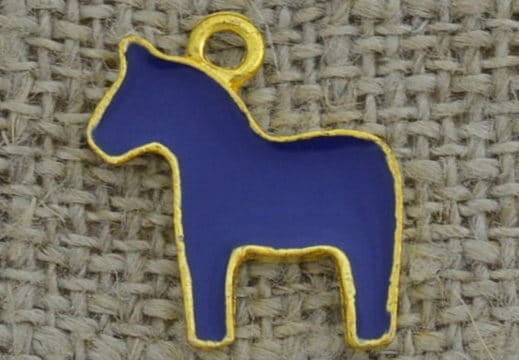 Zawieszka emaliowana konik w kolorze granatowym