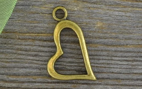 10747 Zawieszka mała obwódka serduszka w kolorze brązu 3szt