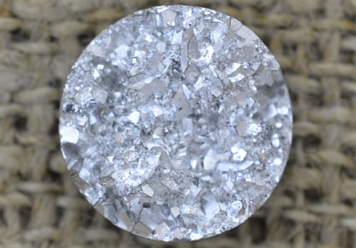 802490 Kaboszon z żywicy brokatowy okrągły 12mm w kolorze srebrnym 6szt