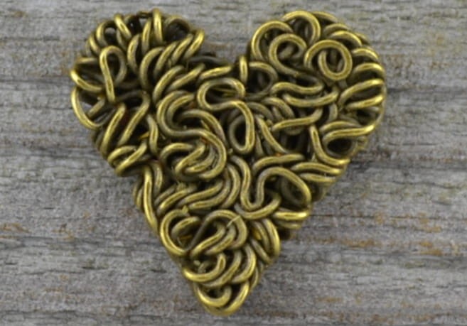 107270 Element ozdobny serce plecione w kolorze brązu 2szt 