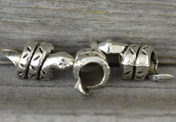 312119 Koralik modułowy wąż w kolorze starego srebra