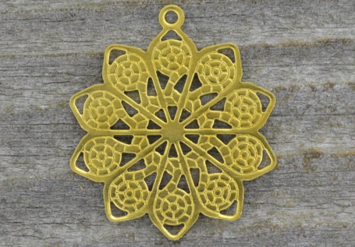 20760 Zawieszka mała kwiatek w kolorze złotym 3szt