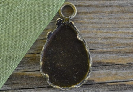 [10170] Baza medalionu brąz kaboszon łezka 18*13mm