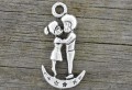 307131 Zawieszka mała zakochana para w kolorze starego srebra 2szt
