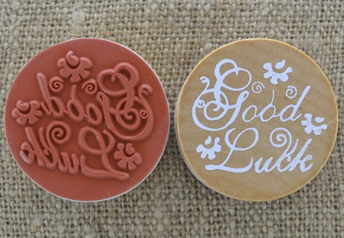 73507 Pieczątka z napisem Good Luck 39mm