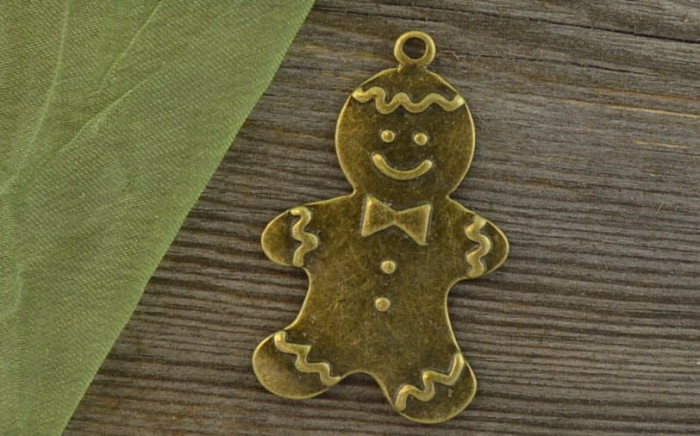 10814 Zawieszka duża ludzik z piernika w kolorze brązu 