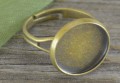  10352 Klasyczna baza pierścionka w kolorze brązu na kaboszon 14mm