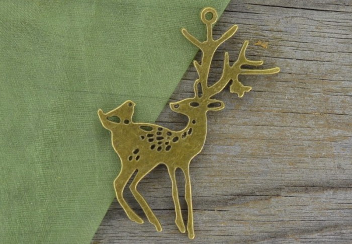 10899 Zawieszka duża jeleń z ptaszkiem w kolorze brązu