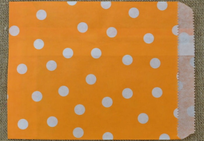 73435 Torebka papierowa pomarańczowa w białe groszki 2sz