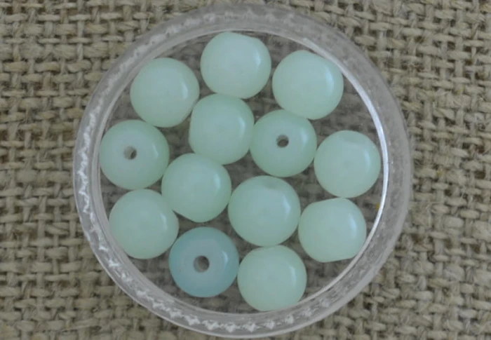 Koralik szklany perełka 6mm pistacjowa 10szt