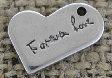 307273 Zawieszka mała serduszko Foreve Love w kolorze srebrnym