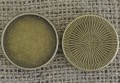  [101215] Klasyczna baza medalionu na rzemień w kolorze brązu na kaboszon 18mm