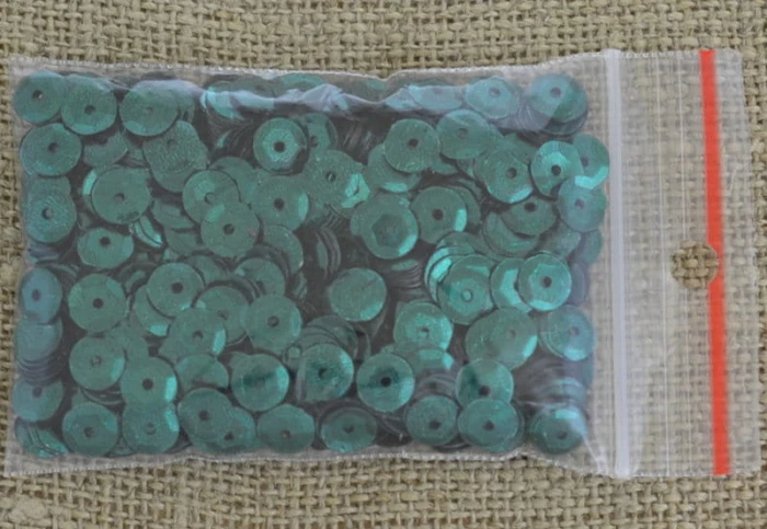  [55524] Cekiny łamane ciemnozielone 6mm 12 gram