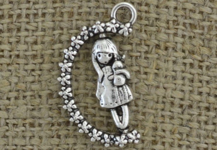  [307271] Zawieszka obrotowa dziewczynka kolor srebrny