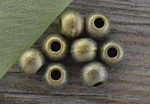 17166 Koralik klasyczny gładki w kolorze brązu 5mm 12szt