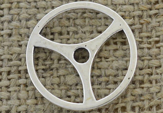 [312204] Element ozdobny steampunk tryb w kolorze srebrnym 19mm