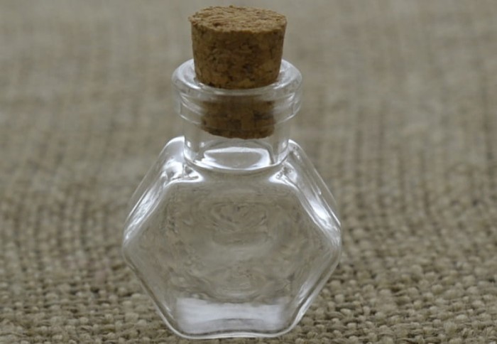  [614123] Buteleczka szklana 27*20mm z korkiem