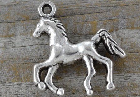 [307351] Zawieszka mała konik w kolorze srebra