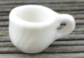 61429 Miniaturowa filiżanka ceramiczna klasyczna biała