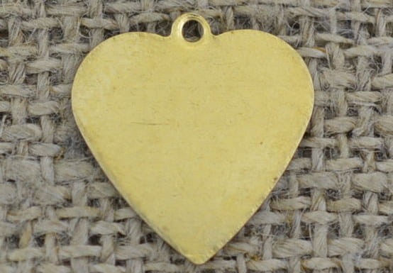 20799 Zawieszka mała serce z oczkiem w kolorze złotym