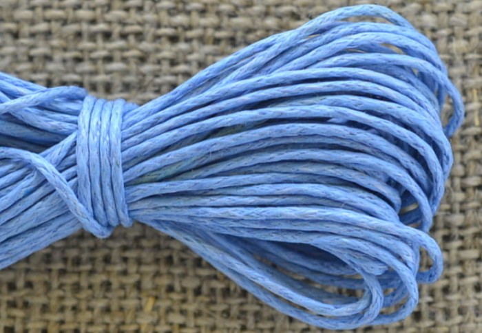 71708 Sznurek woskowany niebieski jasny 1mm 7 metrów