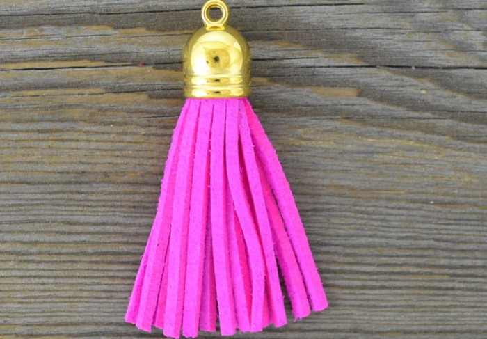 20832 Zawieszka duża frędzel w kolorze biskupim 