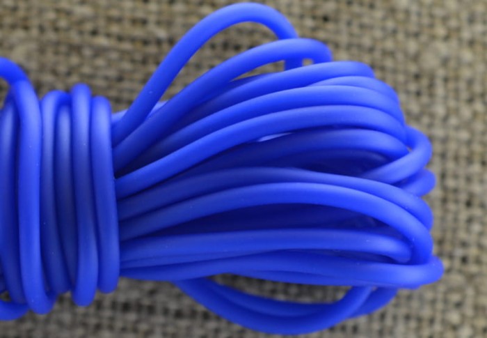 73792 Rzemień okrągły 2mm neonowy chabrowy