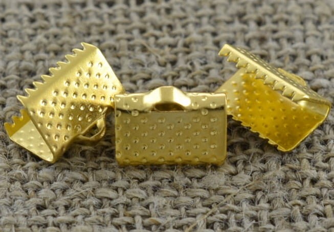 27128 Końcówka wstążki w kolorze złotym 10*7mm 10szt