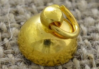  27143 Krawatka z kółeczkiem do wklejania w kolorze złotym