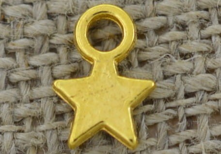 Zawieszka mała gwiazdka kolor złota 6 szt.