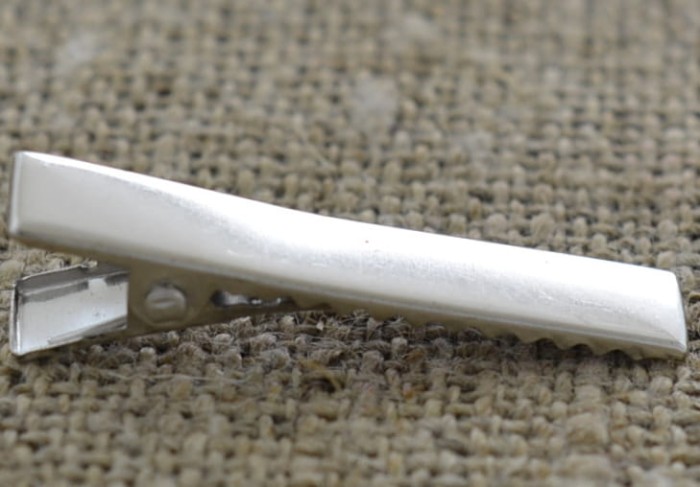 50514 Klasyczna spinka do włosów w kolorze srebrnym 35mm 4szt