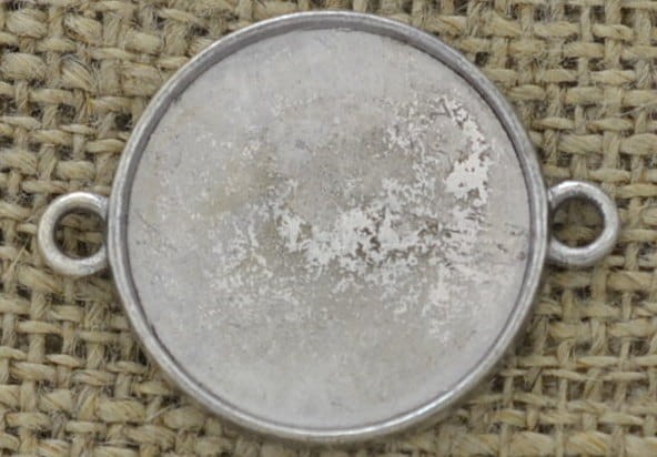 [301121] Klasyczna baza łącznik w kolorze srebrnym na kaboszon 20mm