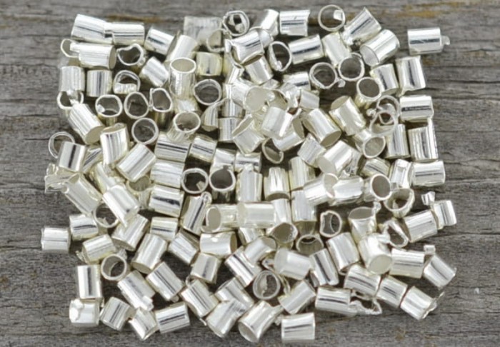 Rurka zaciskowa w kolorze srebra 0,8mm 200szt