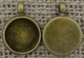 [101208] Klasyczna baza medalionu w kolorze brązu na kaboszon 10mm 2szt