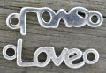 31230 Łącznik z napisem LOVE w kolorze ciemnego srebra 3szt