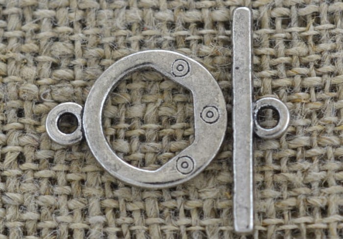 31540 Zapięcie ozdobne amerykańskie przekładane w kolorze srebrnym