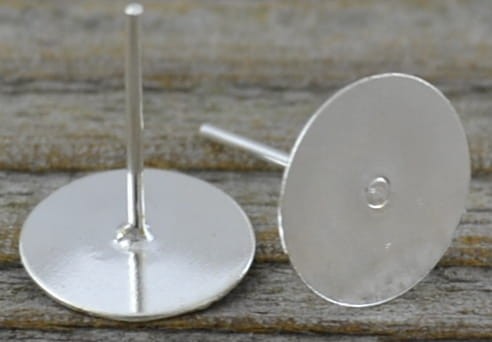 40404 Klasyczna baza kolczyka wkrętka w kolorze srebra na kaboszon 10mm