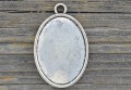 50110 Klasyczna baza medalionu w kolorze starego srebra na kaboszon 27*19mm