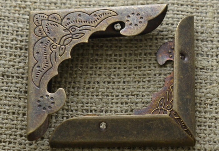 [k0515] Narożnik do książki w kolorze brązu 40*40mm