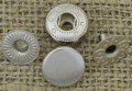 {11913} Guzik zatrzask 10mm w kolorze srebrnym