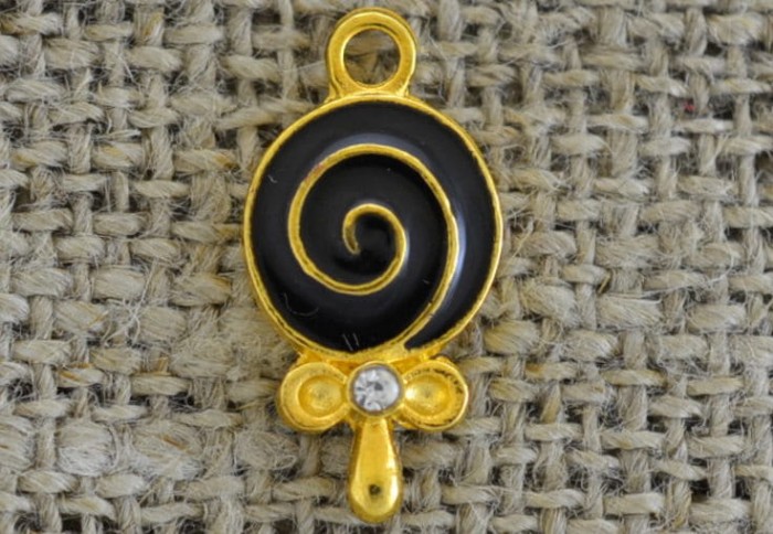 70734 Zawieszka emaliowana lizak w kolorze czarnym