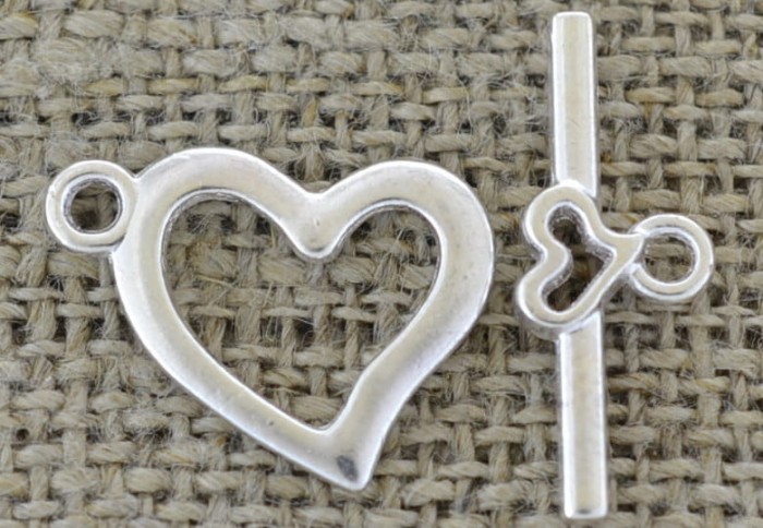 31546 Zapięcie ozdobne amerykańskie serce w kolorze srebrnym